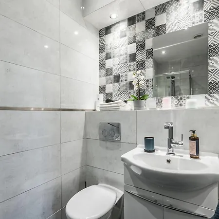 Rent Like - Plac J. Bema 5a