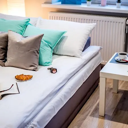Rent Like - Plac J. Bema 5a Appartamento Breslavia